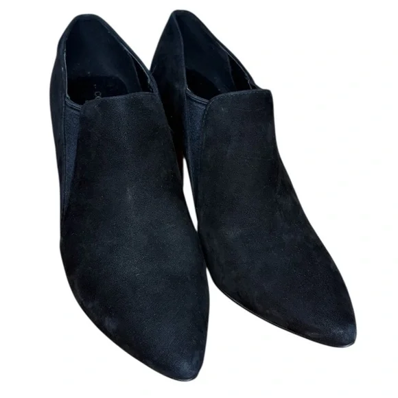 Cole Haan Allaire Ankle Bootie black suede
Leather Women boots sz 6.5B preloved - Picture 2 of 9